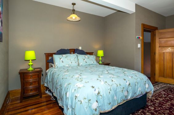 Wild Flower Room bed